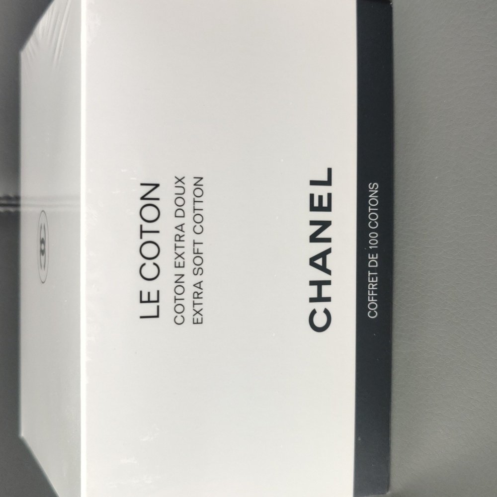 NEW Chanel Sealed Box of Extra Soft Cotton Pads Qty 100